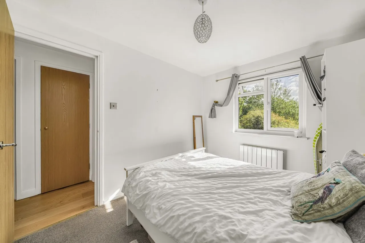 Oak Apple Court, SE12, photo 10