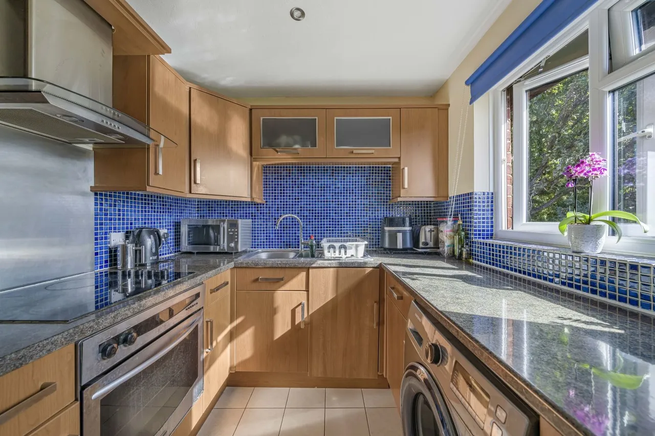 Oak Apple Court, SE12, photo 6