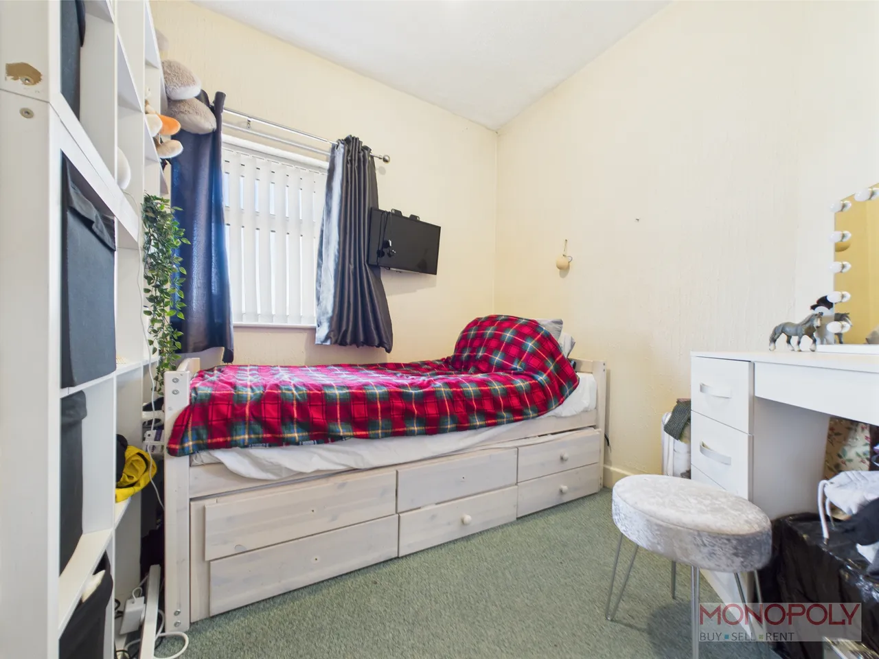 Sixth Avenue, Llay, LL12, photo 12