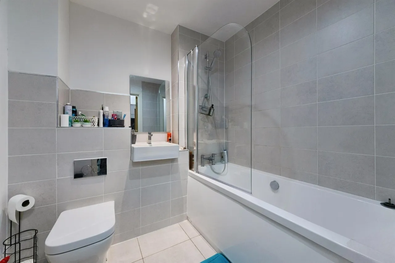 Richard Lewis Way, Shirley, Solihull, photo 10