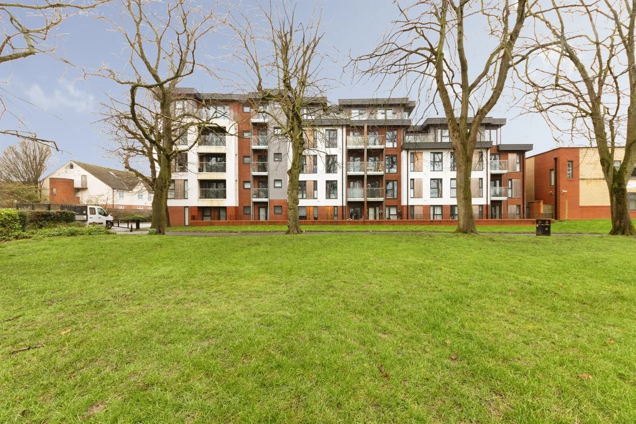 Richard Lewis Way, Shirley, Solihull, photo 12