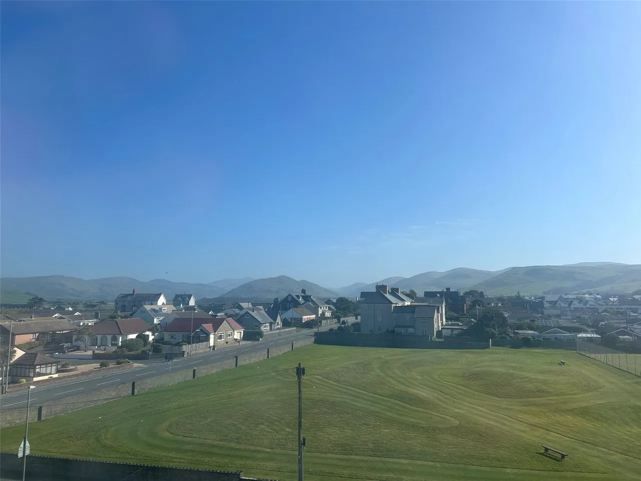 Marine Parade, Tywyn, photo 9