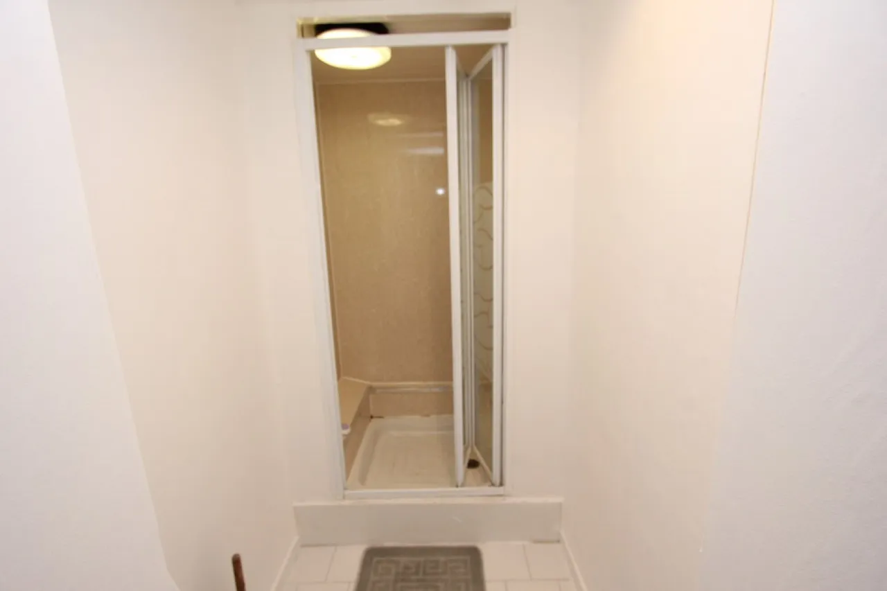 Allison Street, Furnished, G42, photo 6