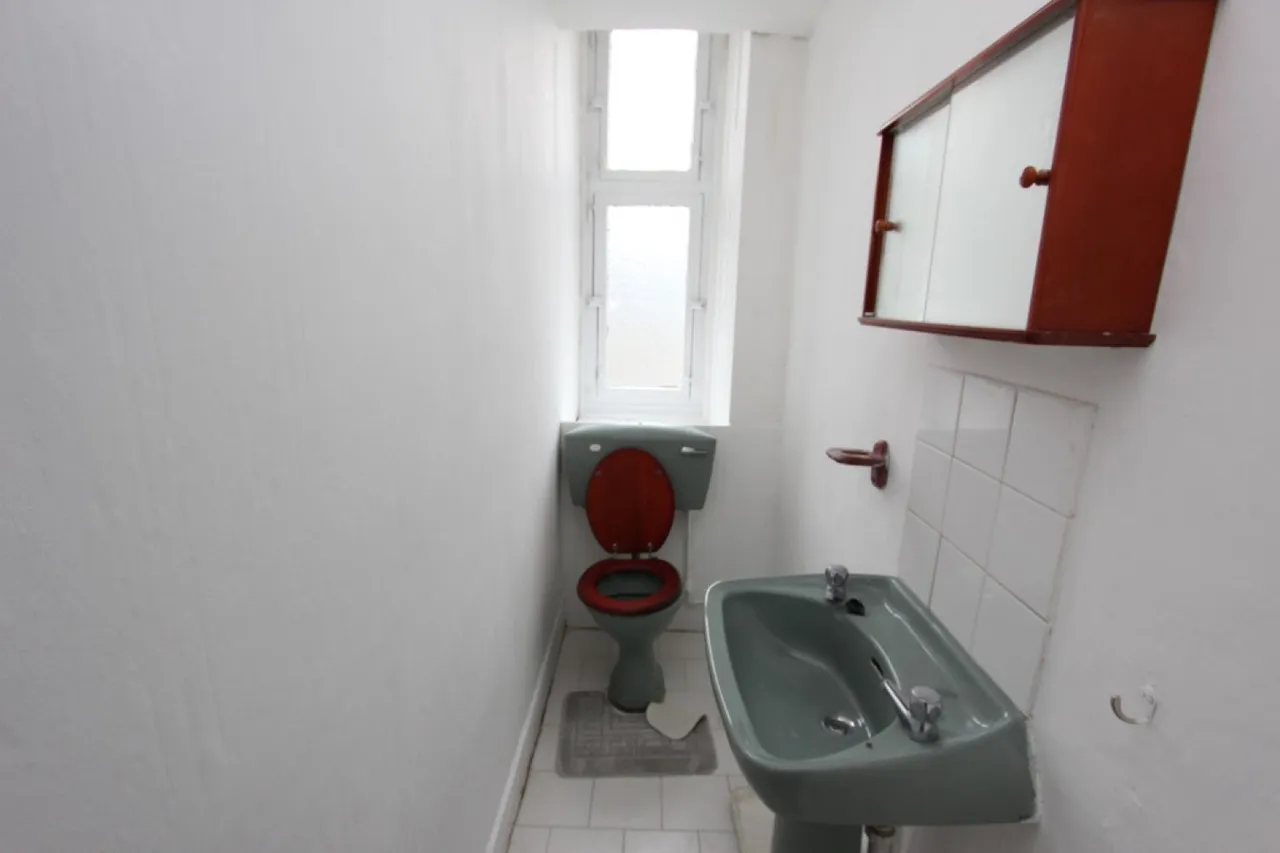 Allison Street, Furnished, G42, photo 7
