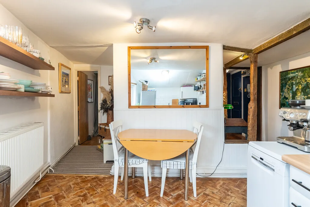 West Street, Dorking, RH4, photo 3