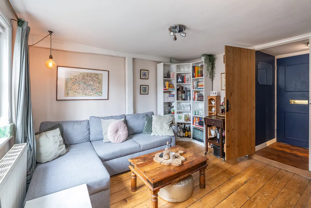 West Street, Dorking, RH4, photo 11