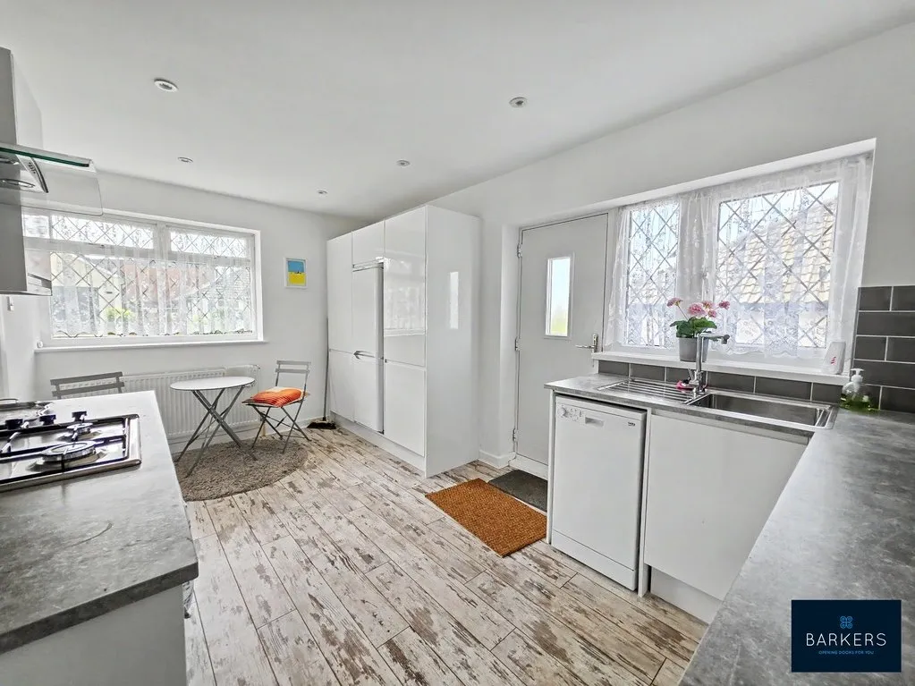 Woodlands Avenue Gomersal, Cleckheaton BD19 4SW, photo 3