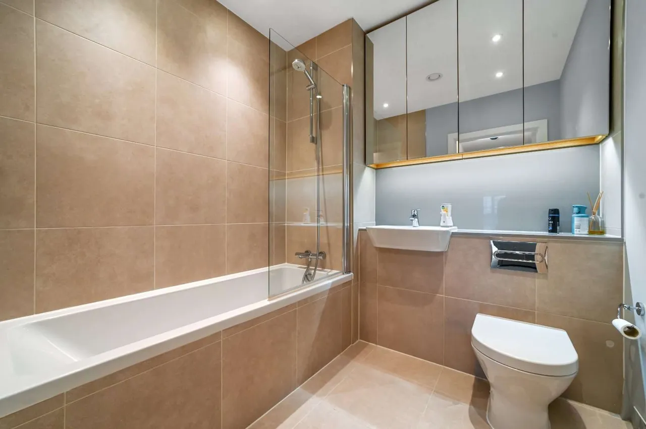 Royal Captain Court, 26 Arniston Way, Blackwall, London, E14 0QQ, photo 9