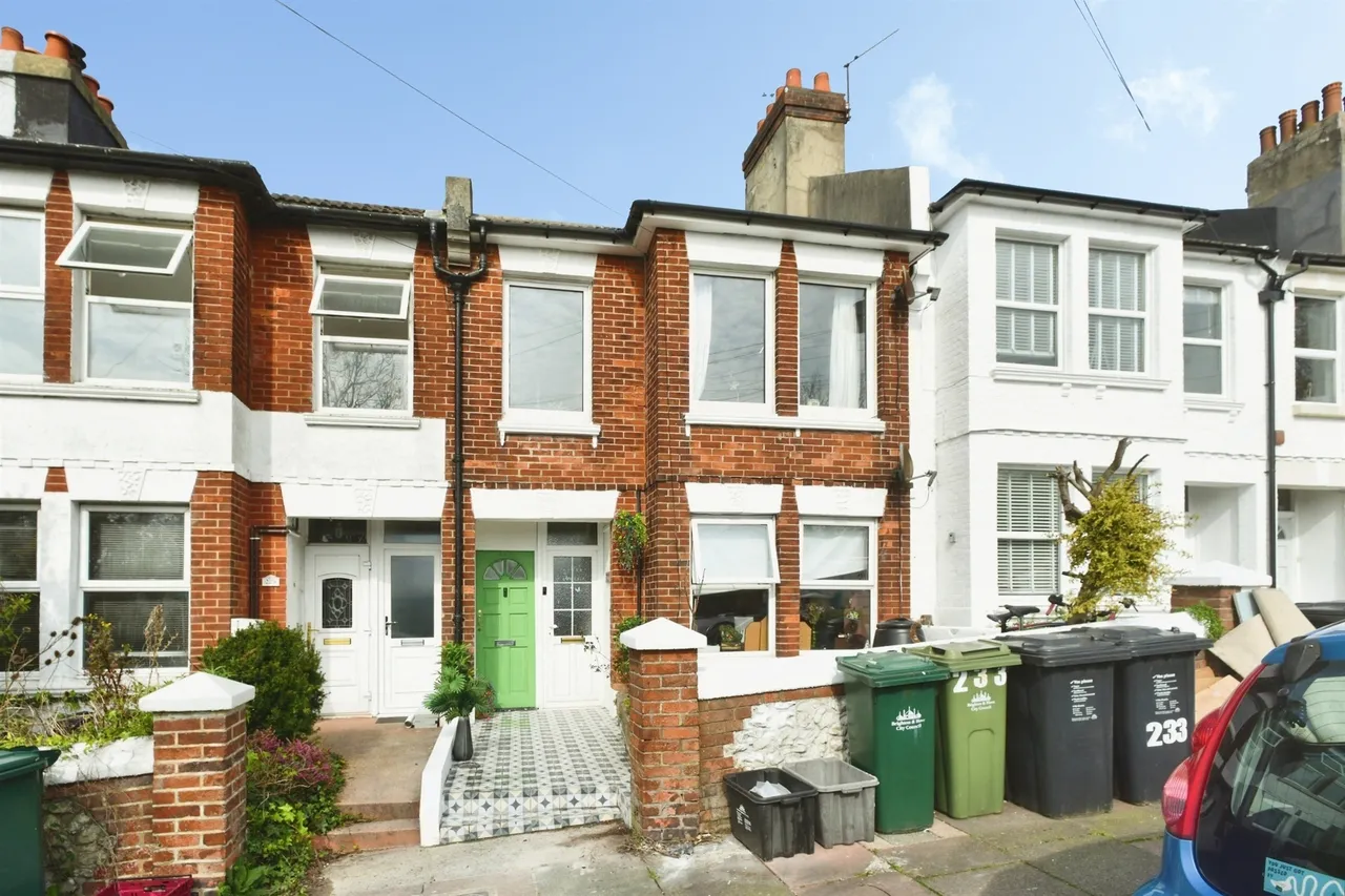 2 bed flat for sale — Bear Road, Brighton