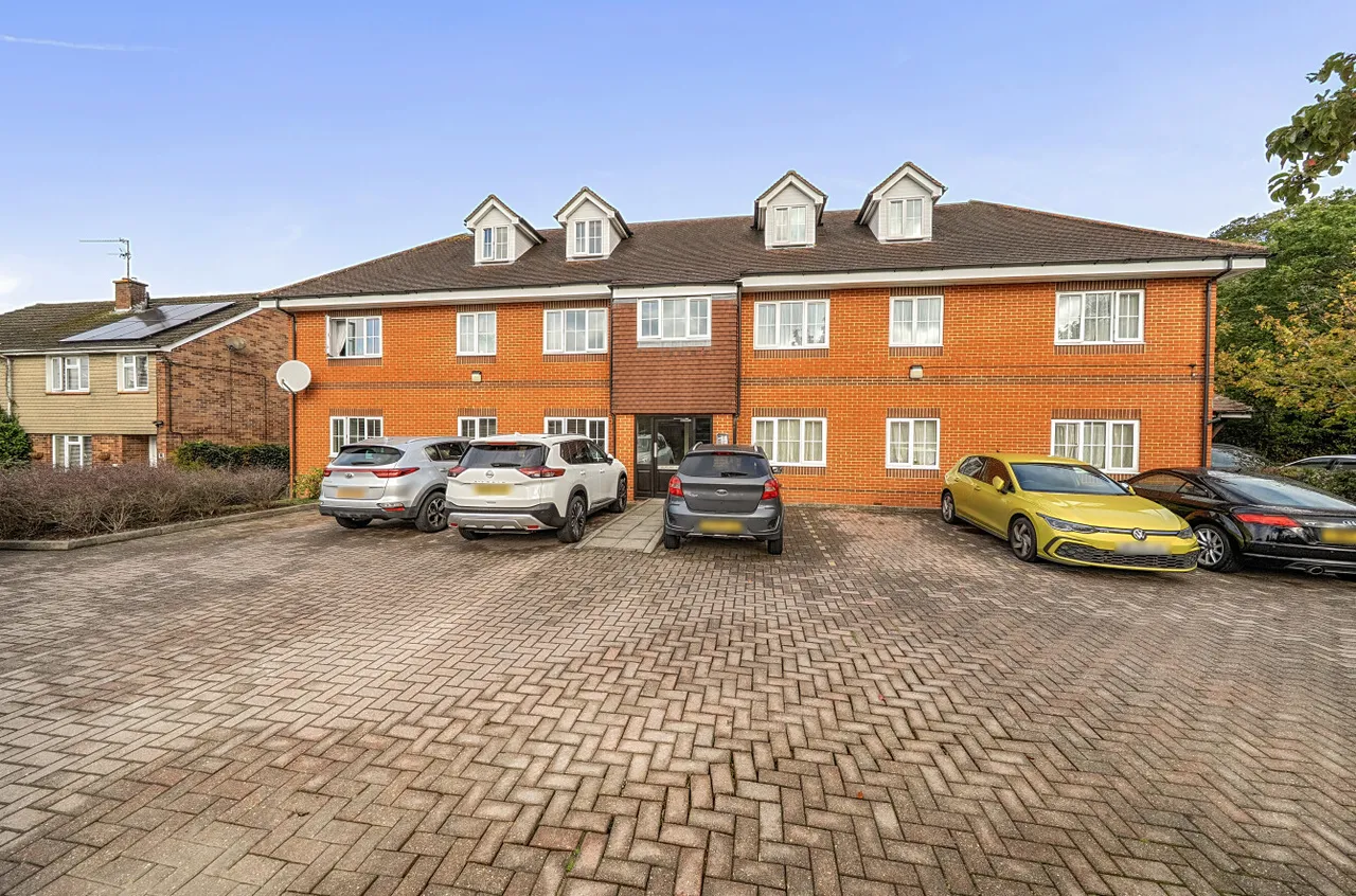 Roebuck Estate, Binfield, RG42, photo 19