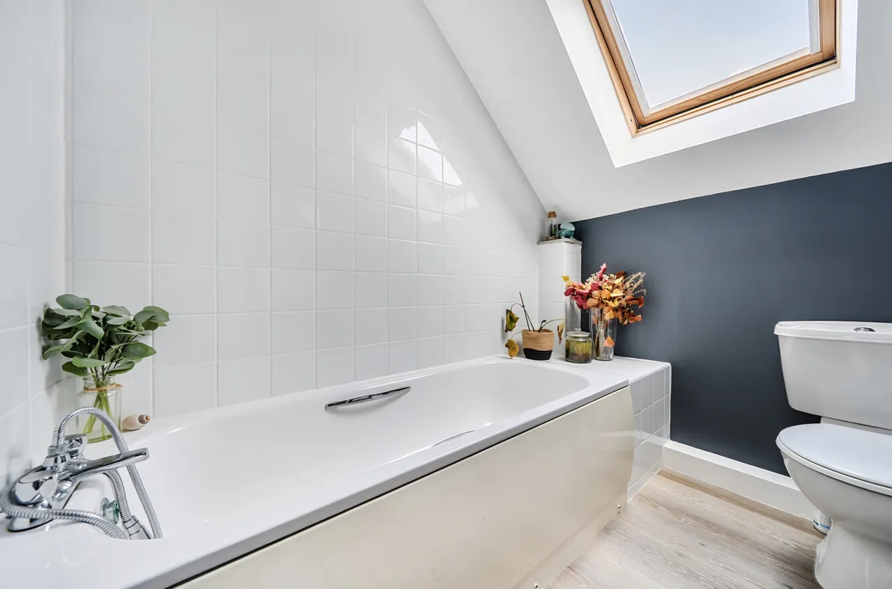 Roebuck Estate, Binfield, RG42, photo 17