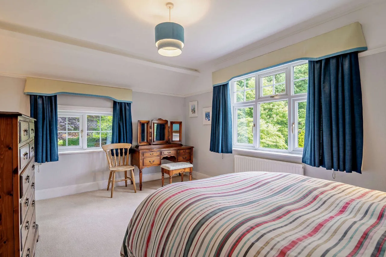Winsham, Chard, TA20, photo 16