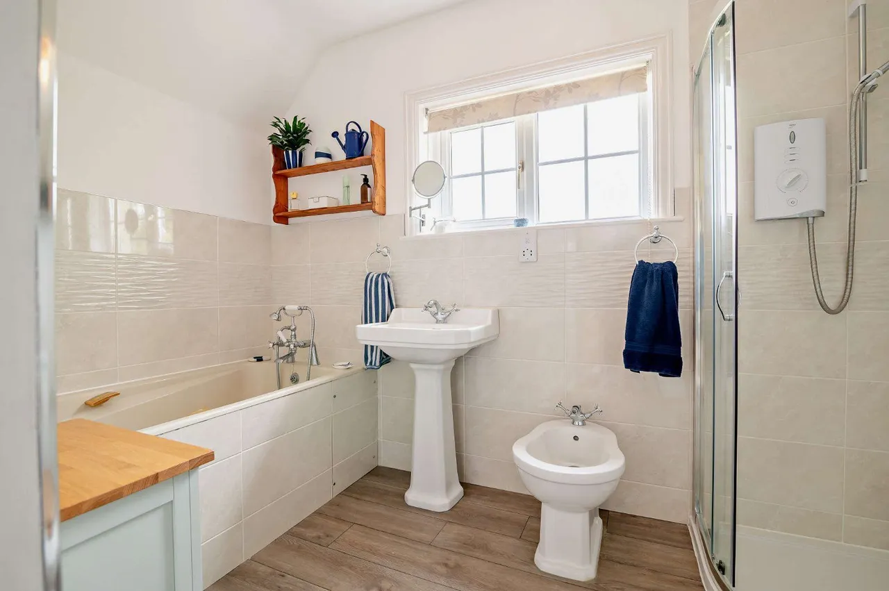 Winsham, Chard, TA20, photo 14