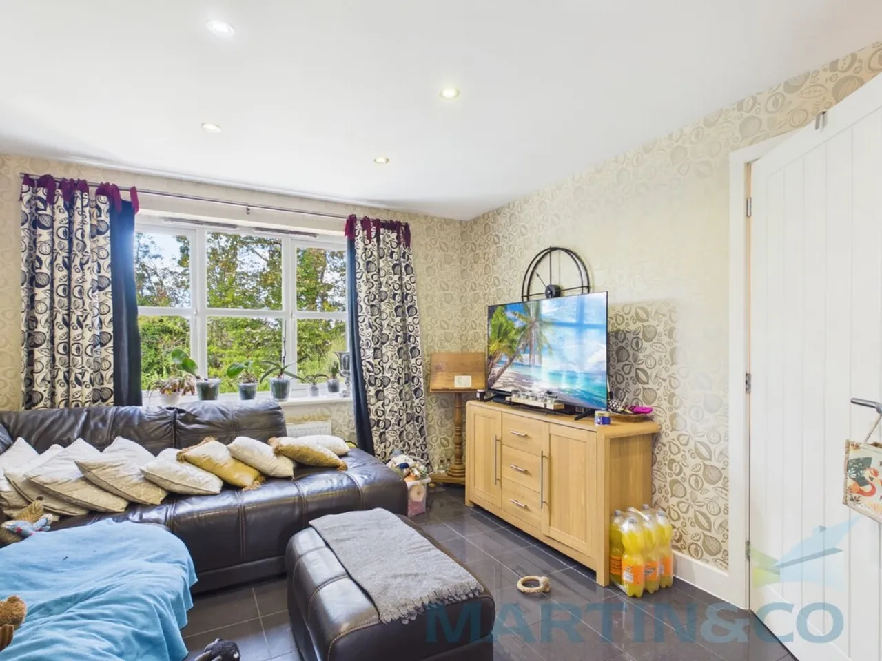 Snowdrop Close, Burgess Hill, West Sussex, photo 3