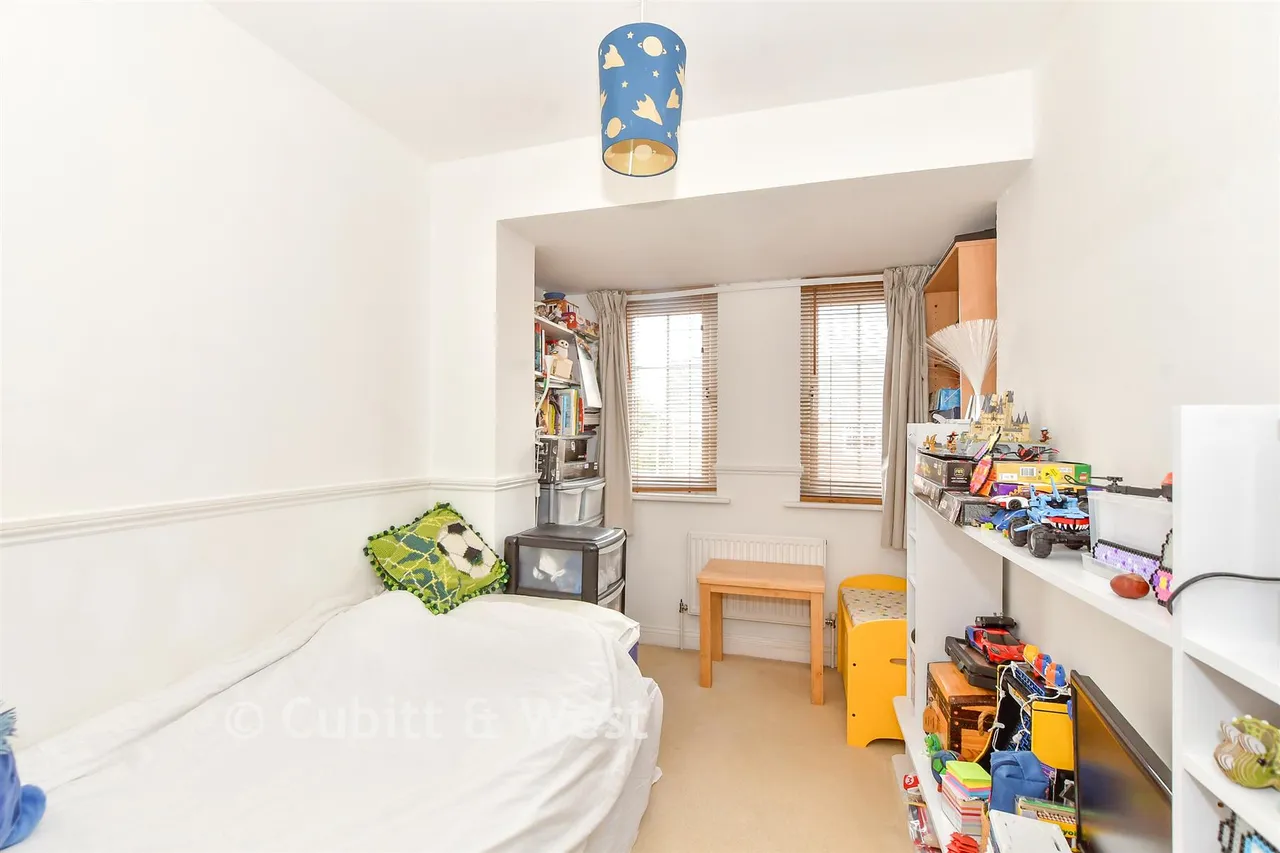 Fern Drive, Havant, PO9, photo 9
