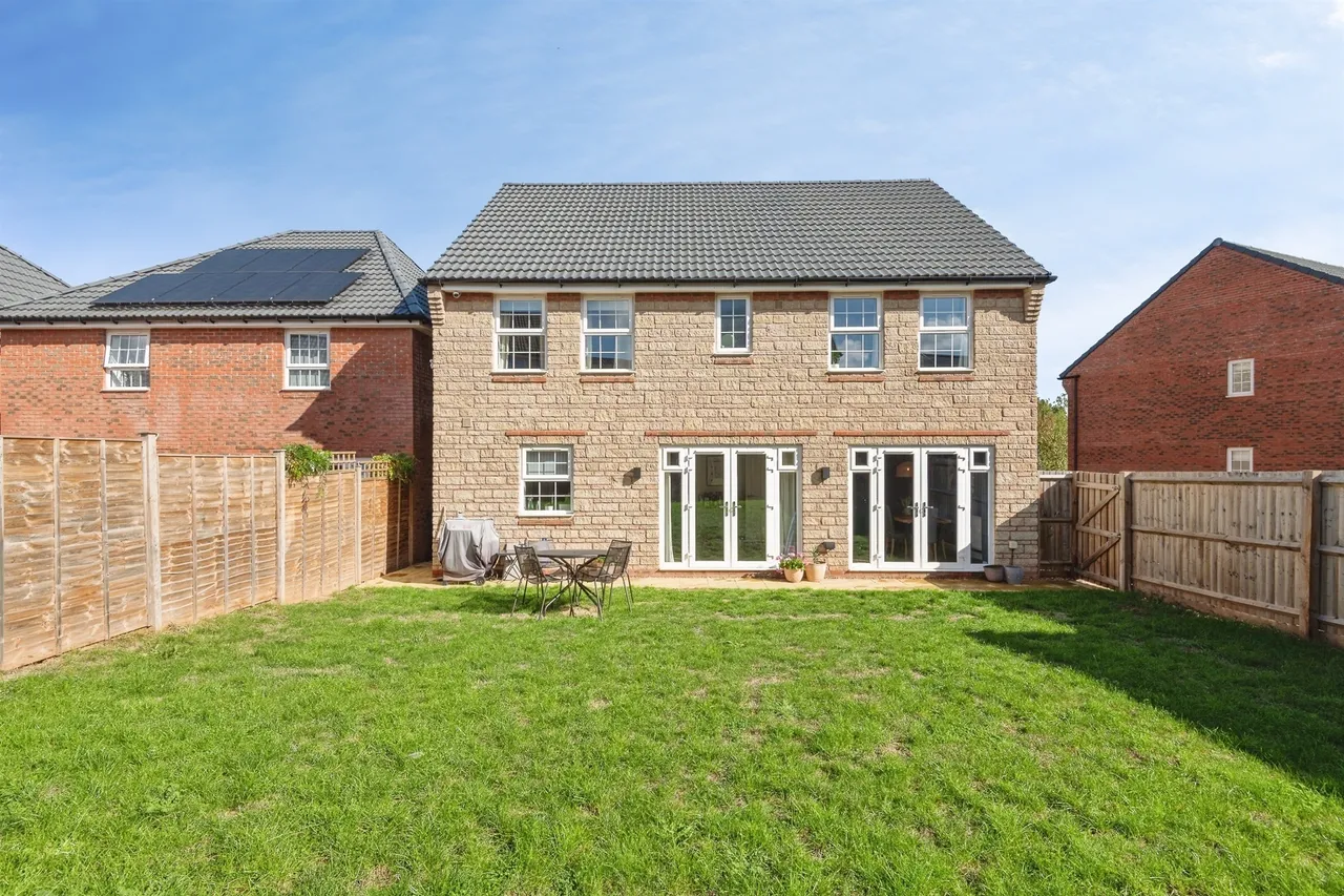 Corner Lawn, Cheddon Fitzpaine, TA2, photo 25