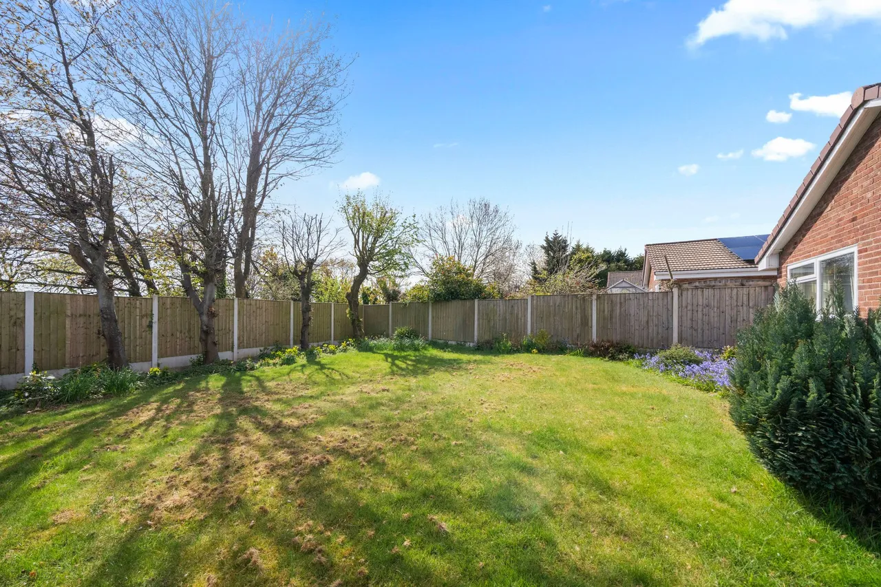 Falcondale Road, Winwick, Warrington, Warrington, WA2 8ND, photo 4