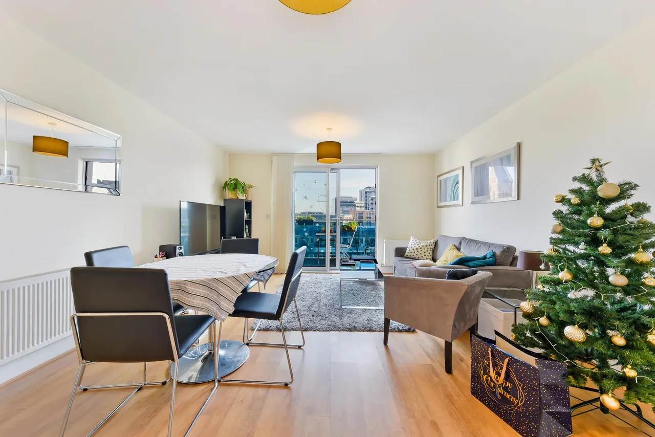 Gooch House, Hammersmith, W6, photo 3