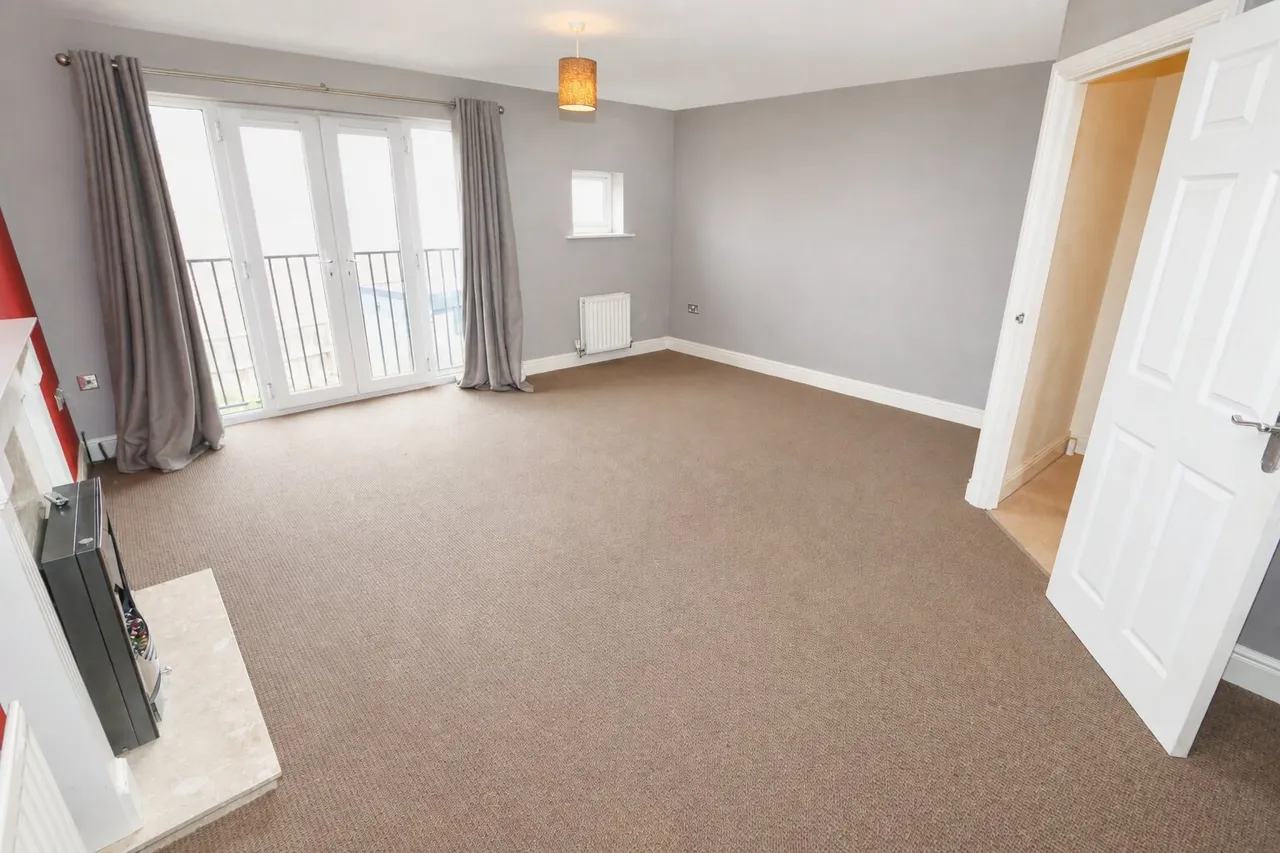 Violet Close, Desborough, NN14, photo 9