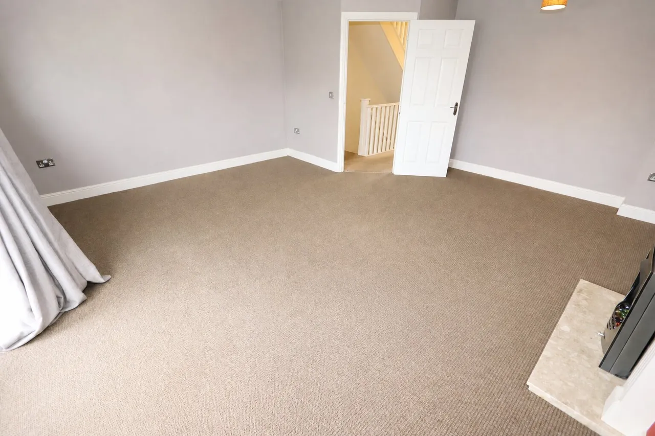 Violet Close, Desborough, NN14, photo 10