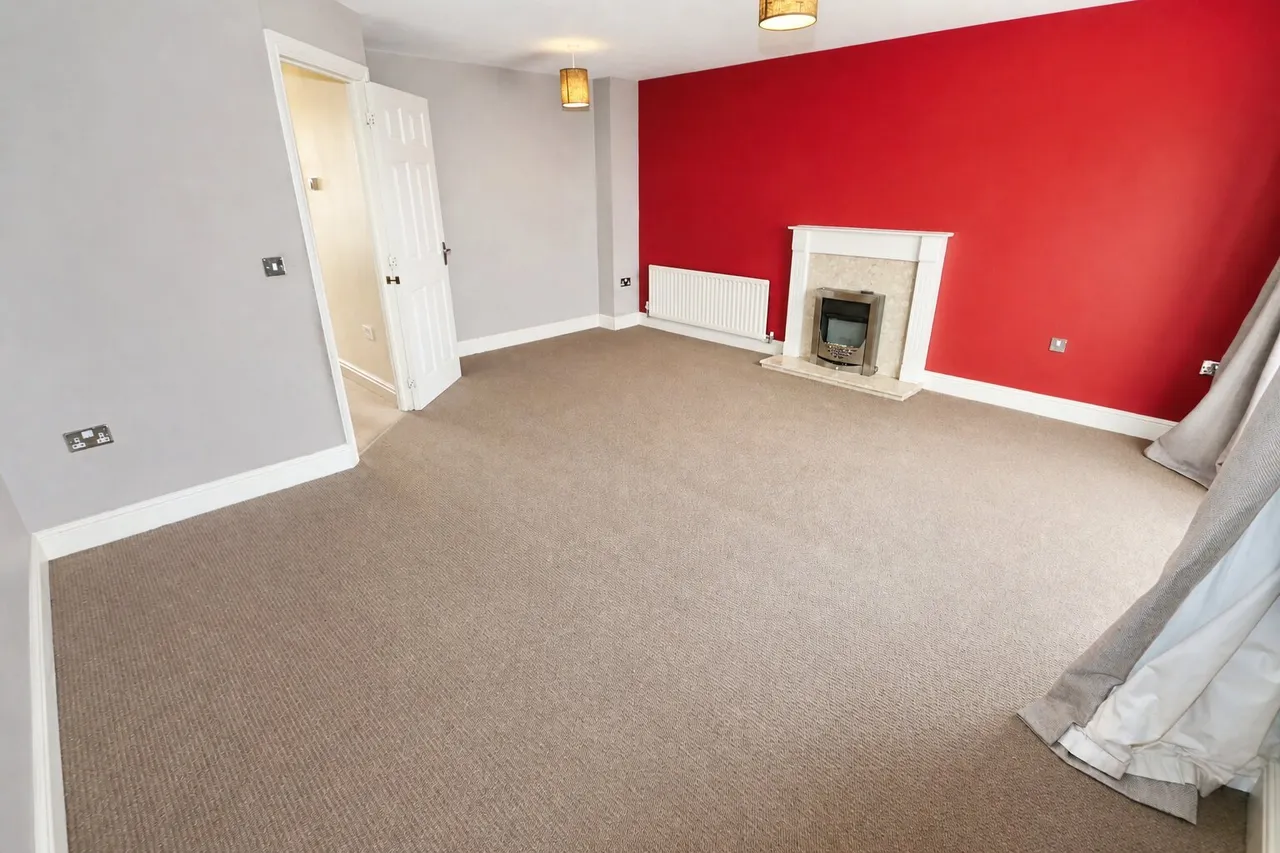 Violet Close, Desborough, NN14, photo 7