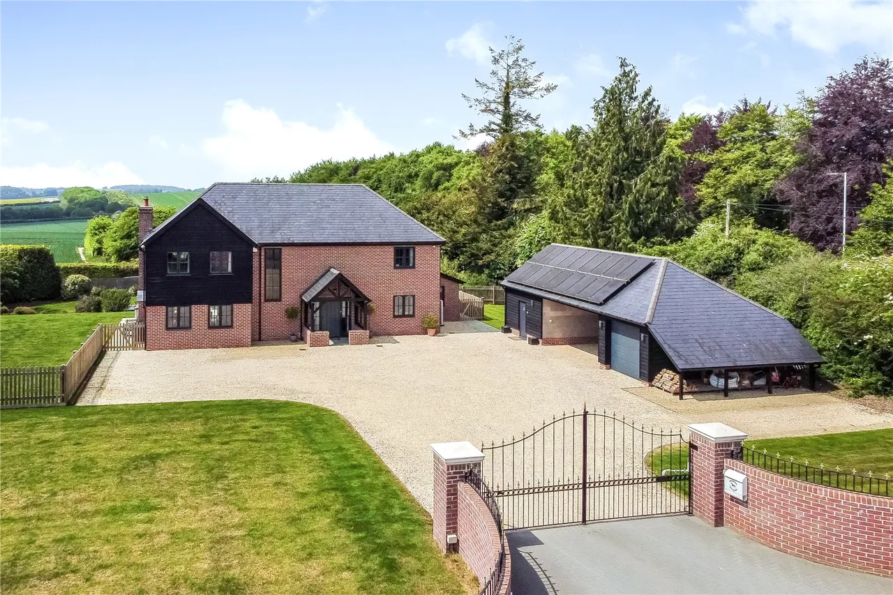 5 bed house for sale — Stockbridge Road, Lopcombe, Salisbury, Wiltshire, SP5 1BW