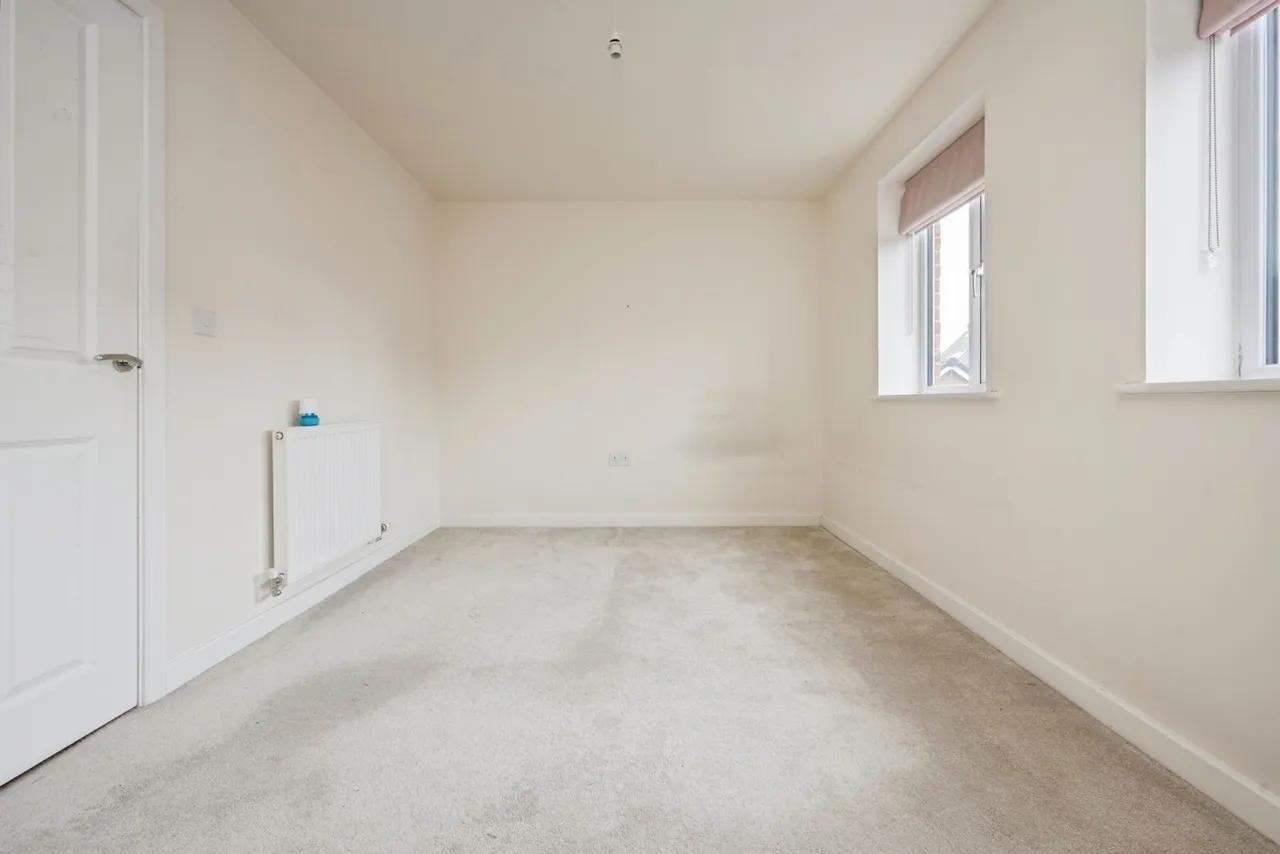 Hovingham Drive, Great Denham, Bedford, Bedfordshire, MK40, photo 9