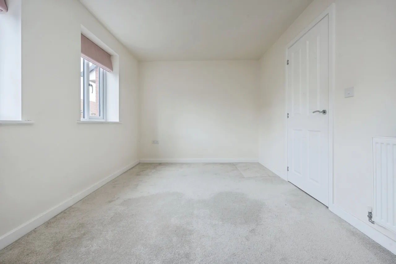 Hovingham Drive, Great Denham, Bedford, Bedfordshire, MK40, photo 11