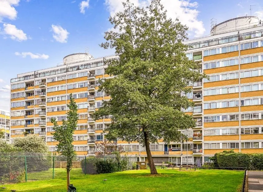 2 bed flat to rent, Churchill Gardens, Pimlico, SW1V