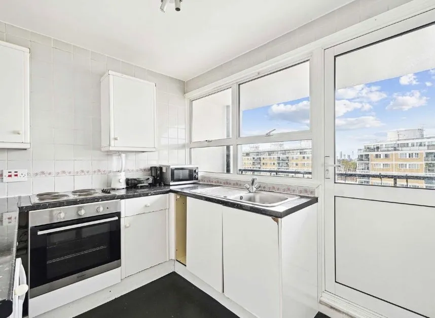 Churchill Gardens, Pimlico, SW1V, photo 3