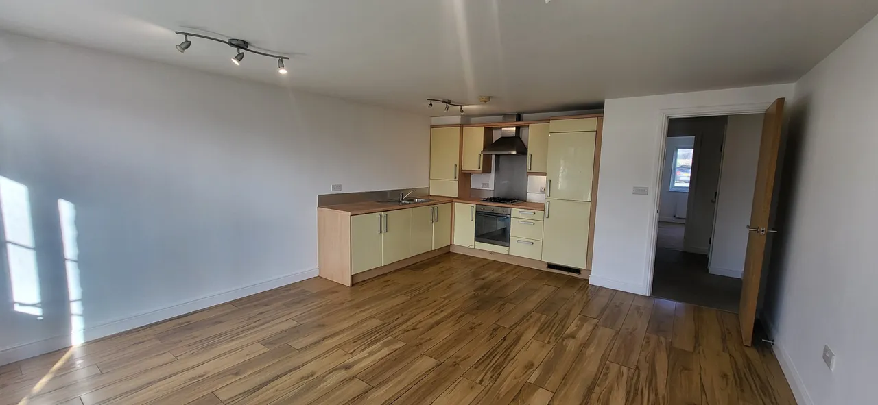 Cranmer Road, BRADFORD, photo 2