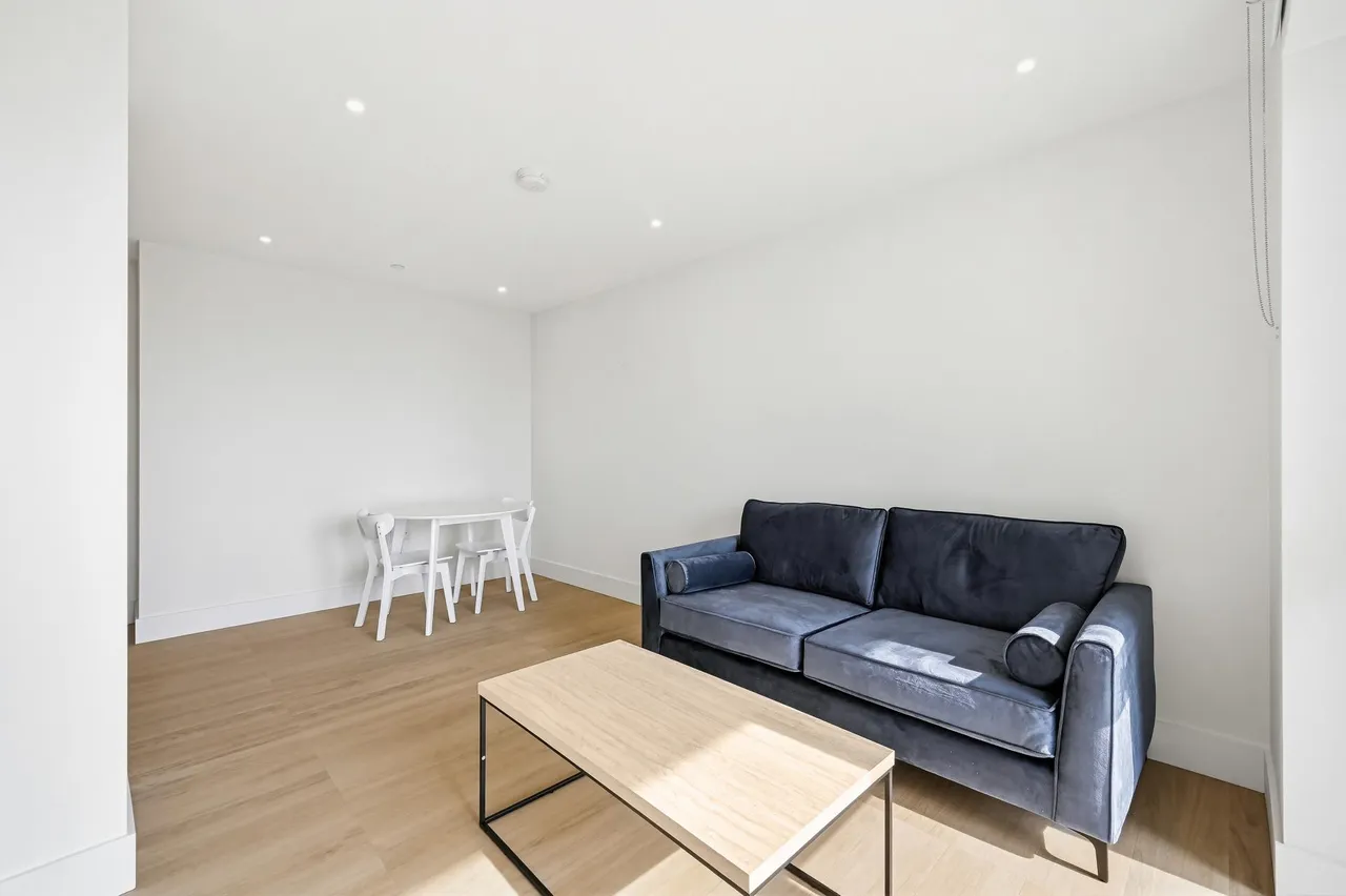 Bowline House, Heron Wharf, E14, photo 3