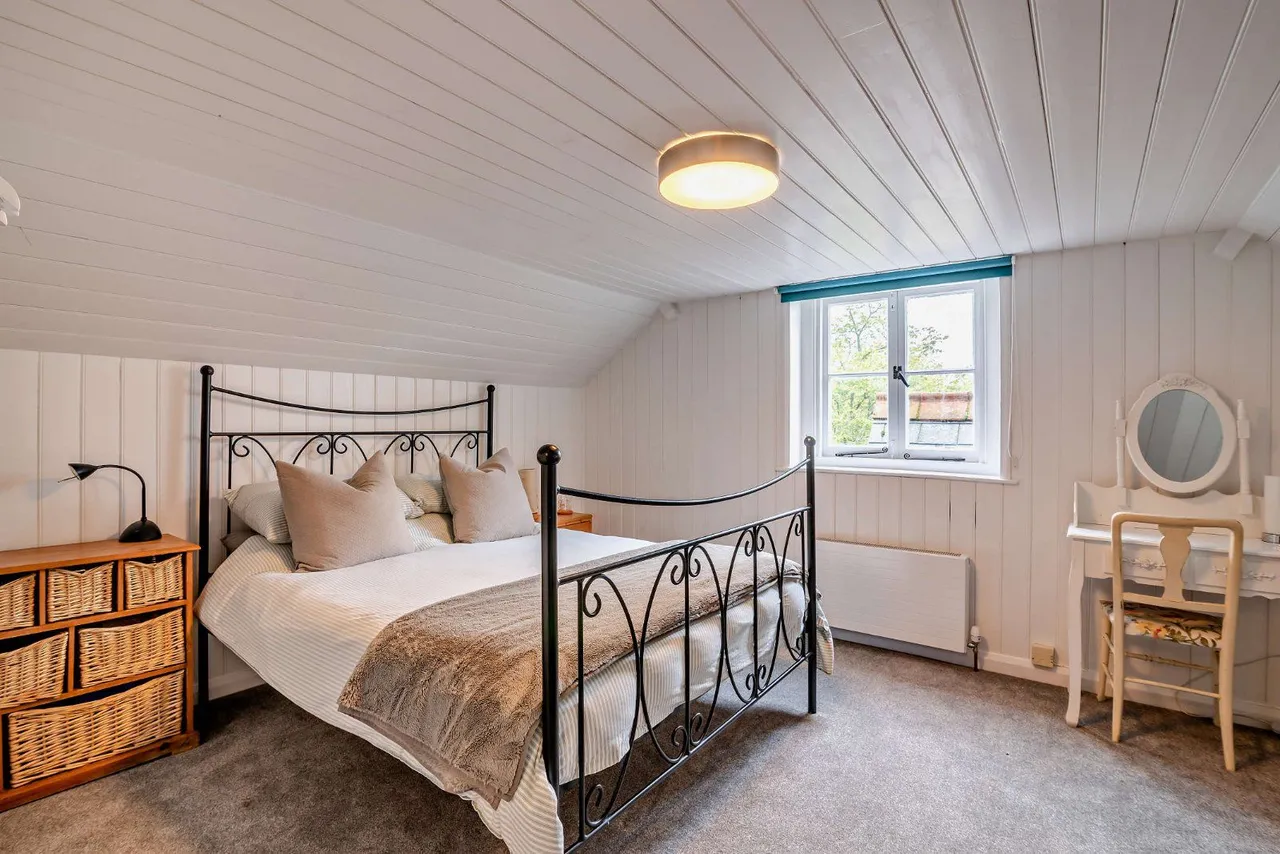 Spring Lane, Slinfold, Horsham, West Sussex, RH13 0RT, photo 12
