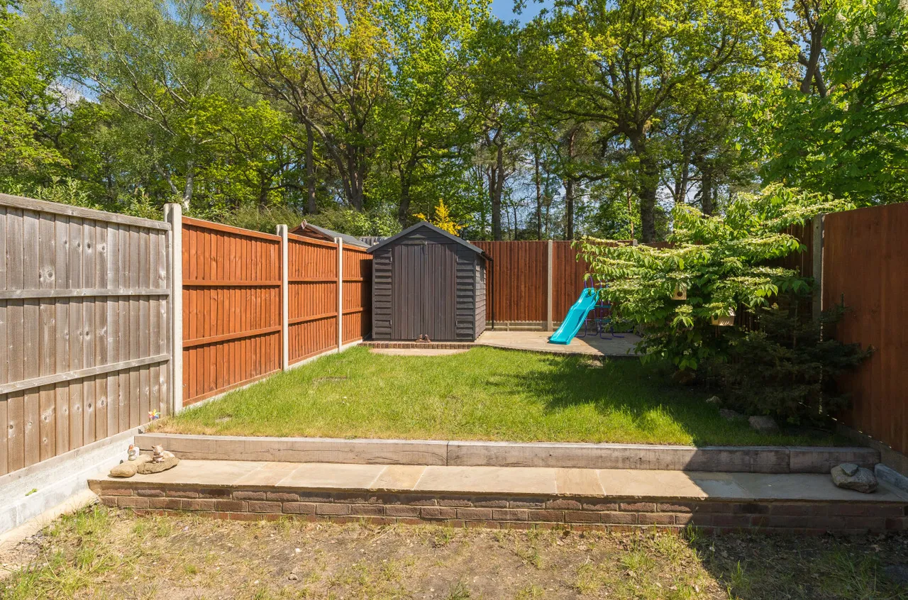 Nightingale Drive, Mytchett, Camberley, Surrey, GU16 6BZ, photo 10