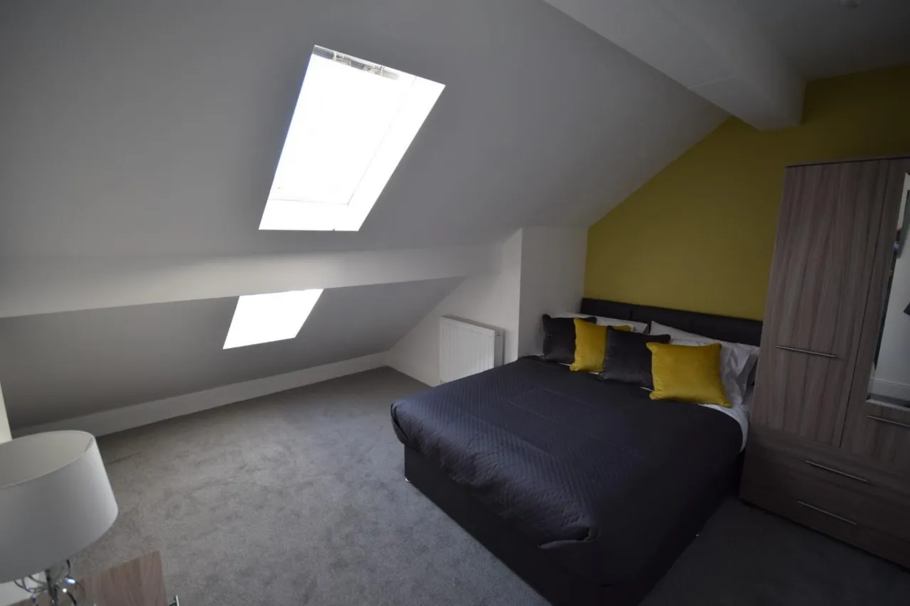 1 bed flat to rent, Bradford Road, Shipley, BD18