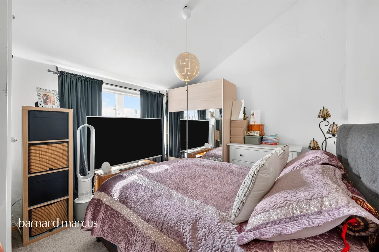 Gainsborough Road, Epsom, KT19, photo 5