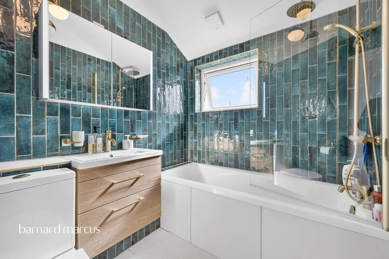 Gainsborough Road, Epsom, KT19, photo 8