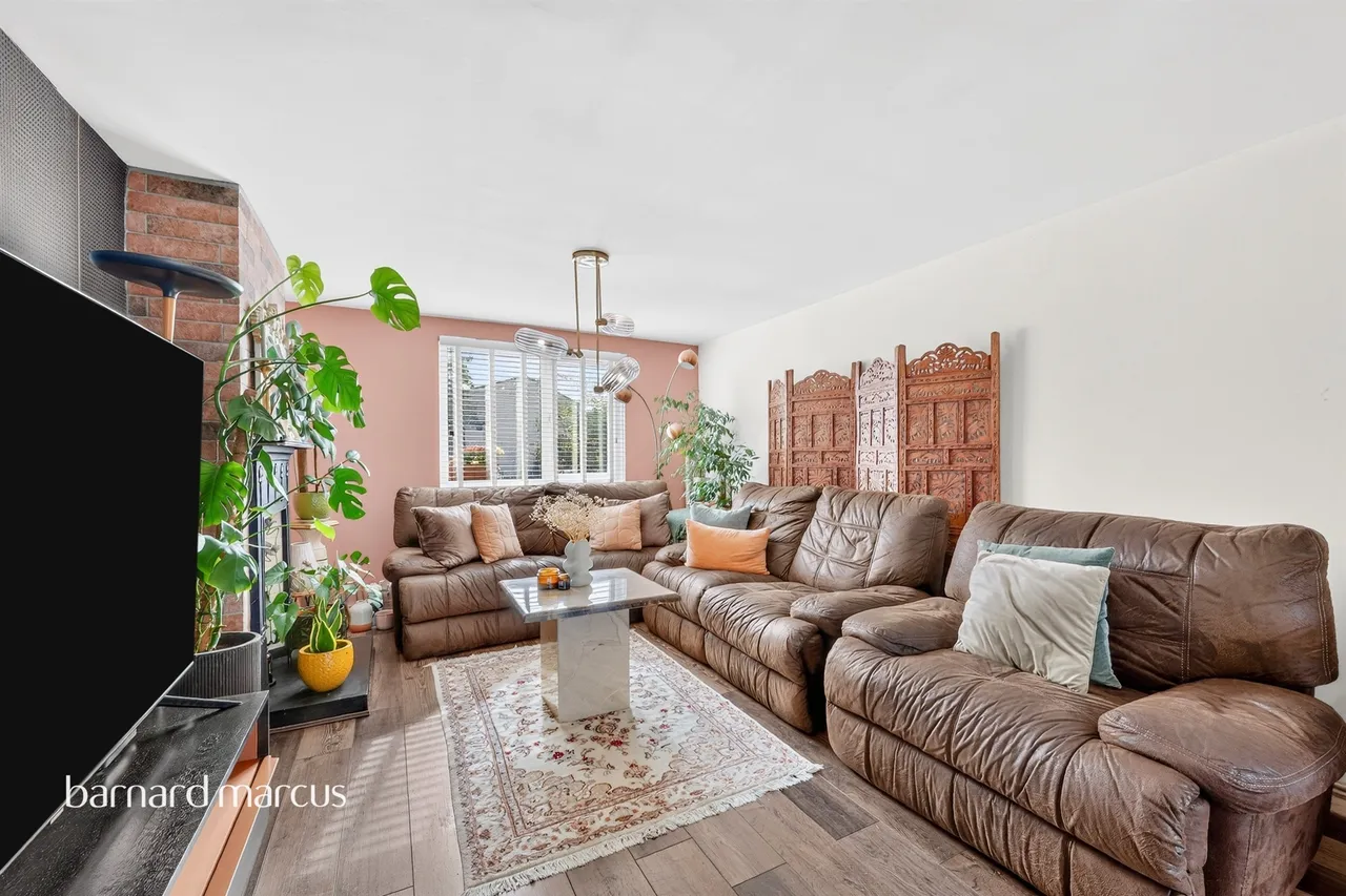 Gainsborough Road, Epsom, KT19, photo 2