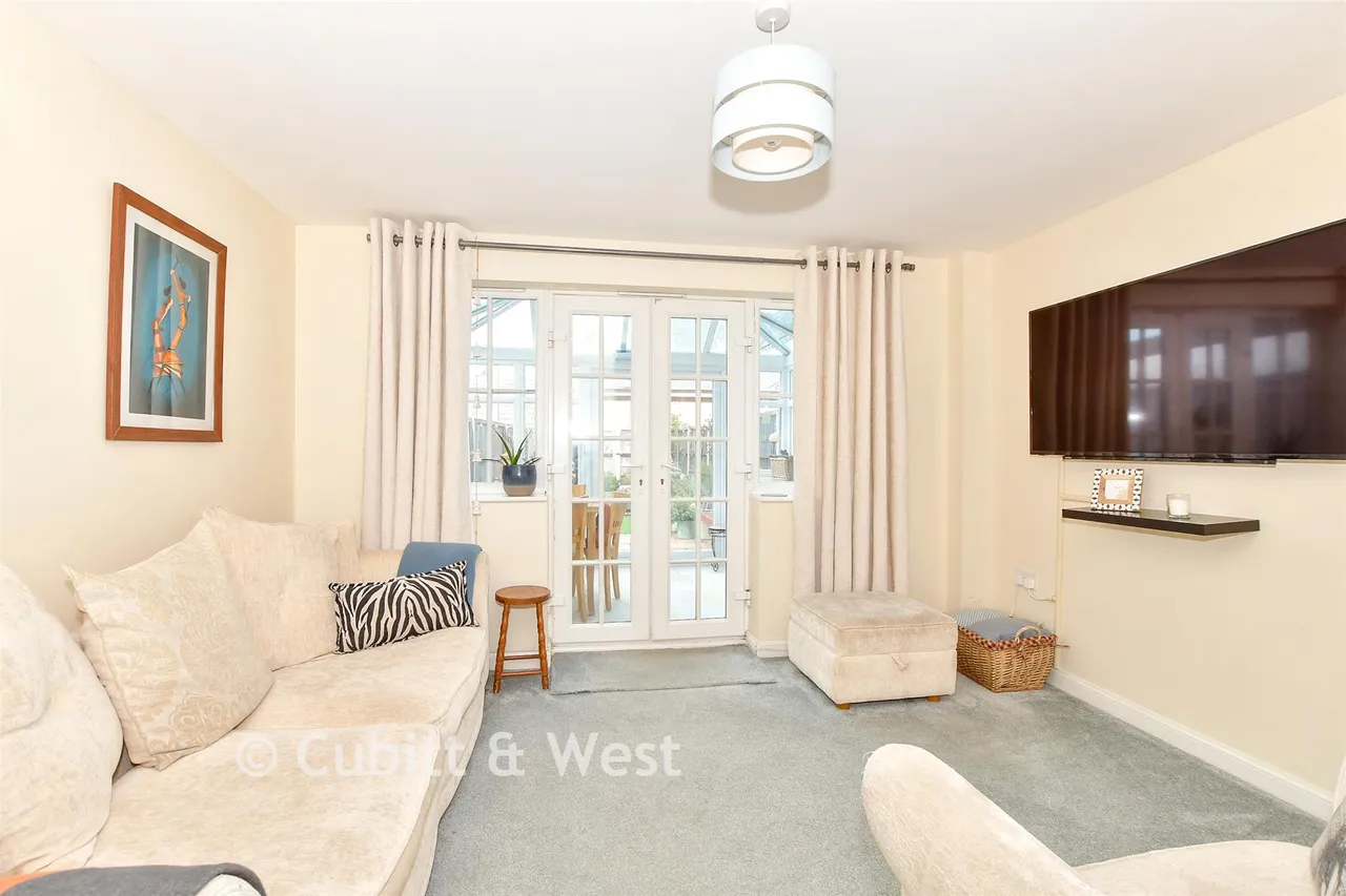 Hatchmore Road, Denmead, PO7, photo 3