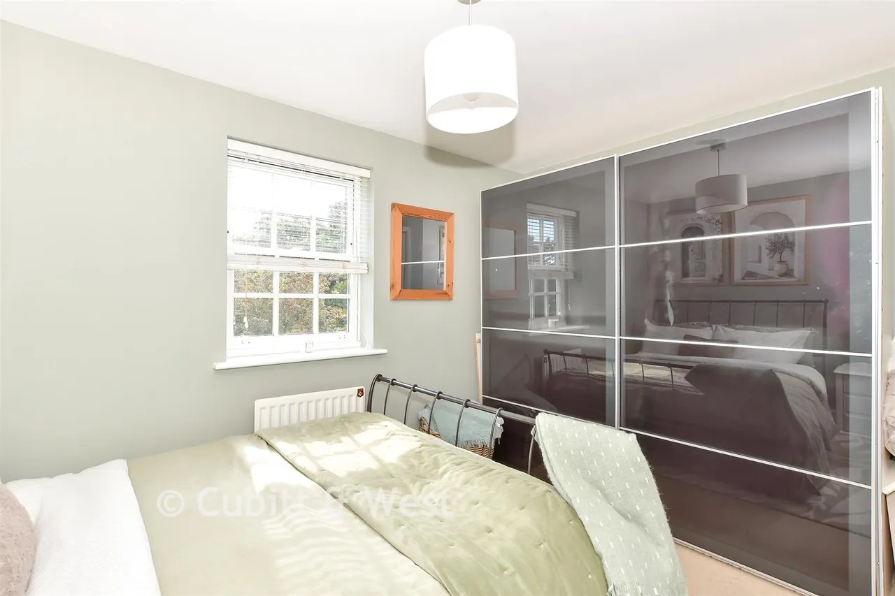 Hatchmore Road, Denmead, PO7, photo 13