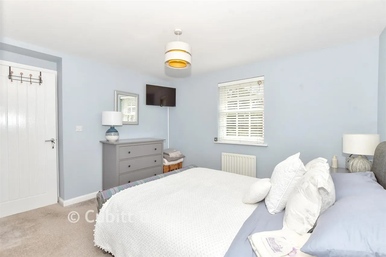 Hatchmore Road, Denmead, PO7, photo 9