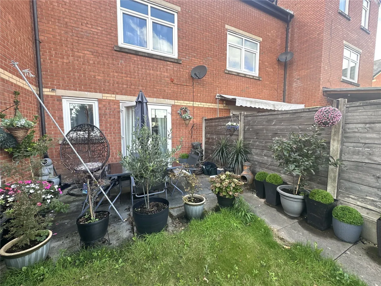 Pendle Court, Leigh, WN7, photo 7
