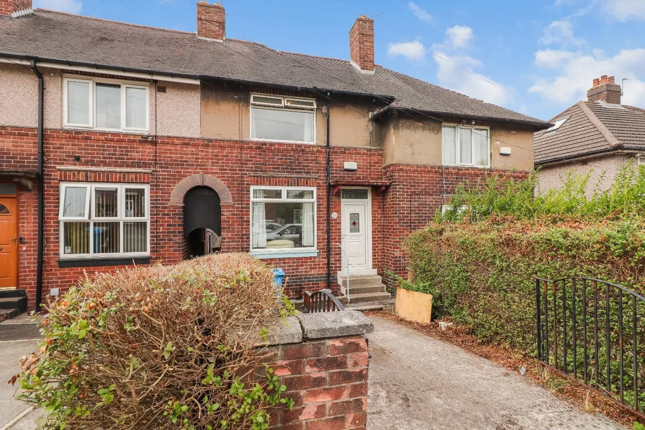 2 bed house for sale — Lichford Road, Heeley, Sheffield, S2 3LD