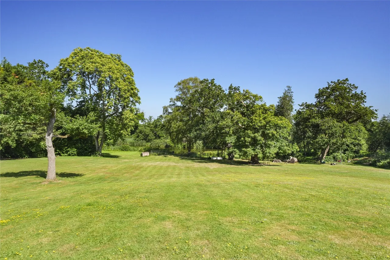 Beechcroft Manor, Weybridge, Surrey, KT13, photo 10