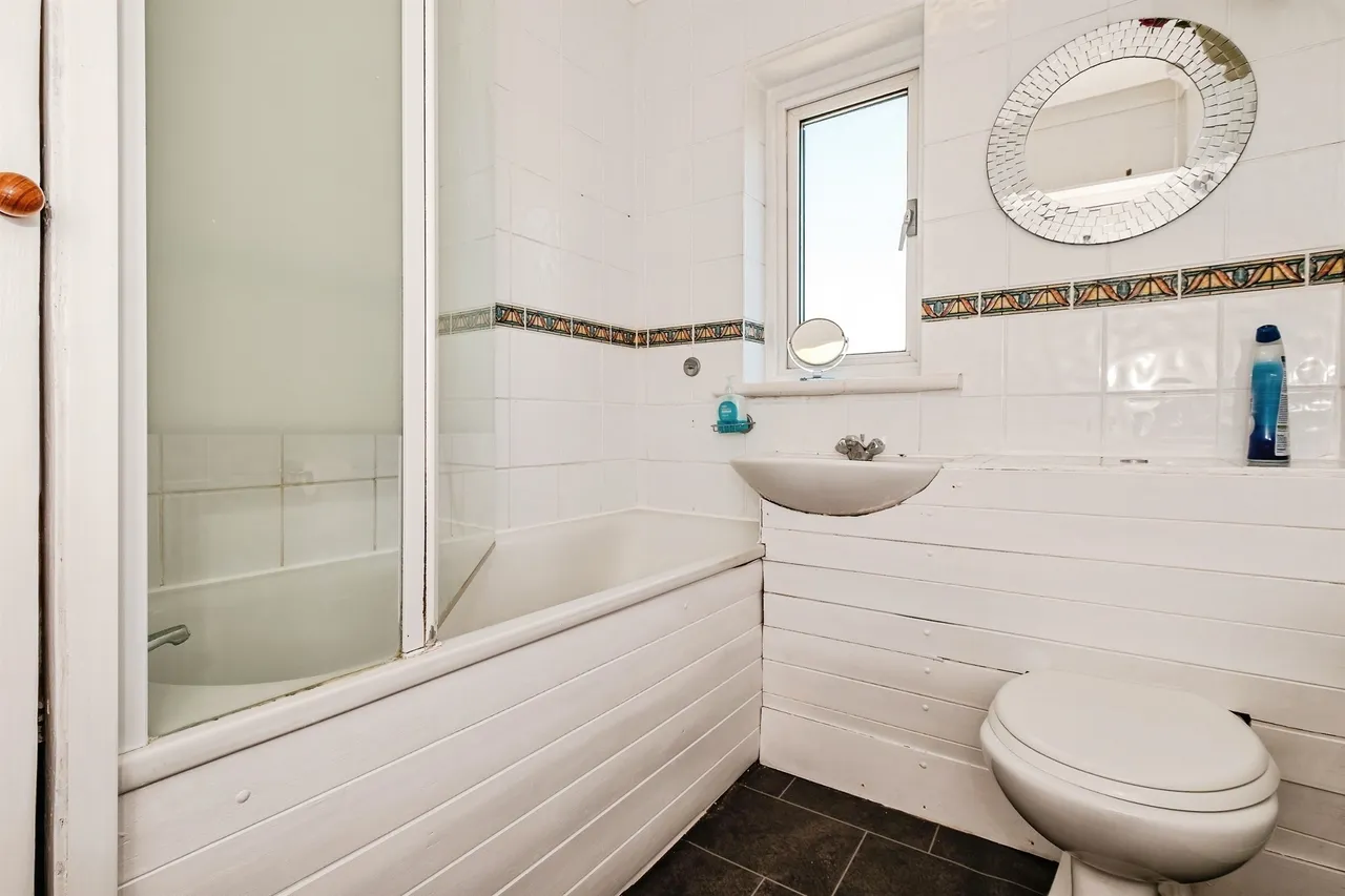Wembley Avenue, Lancing, BN15, photo 12