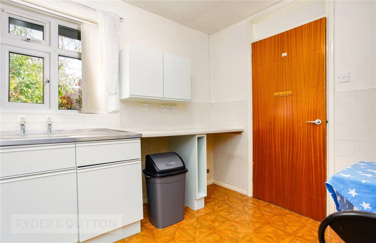 Market Street, Mossley, OL5, photo 6