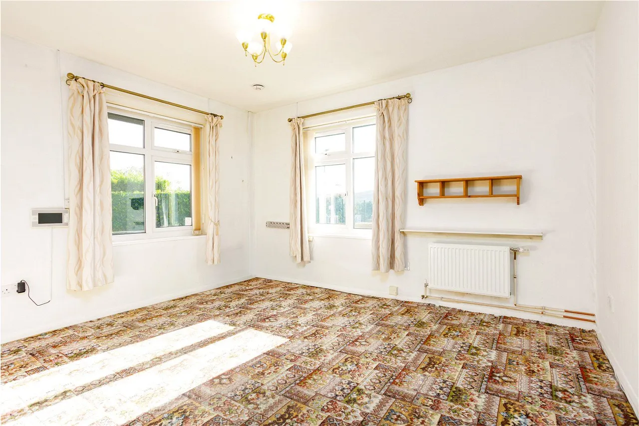 Market Street, Mossley, OL5, photo 3