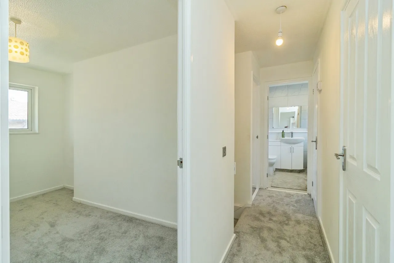 Ulyett Place, Oldbrook, Milton Keynes, Buckinghamshire, MK6, photo 11