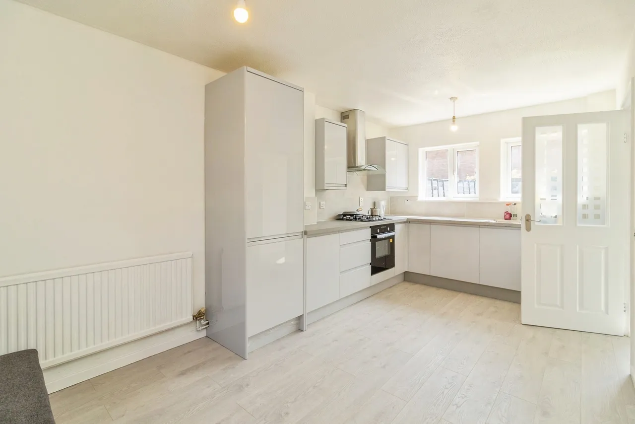 Ulyett Place, Oldbrook, Milton Keynes, Buckinghamshire, MK6, photo 3