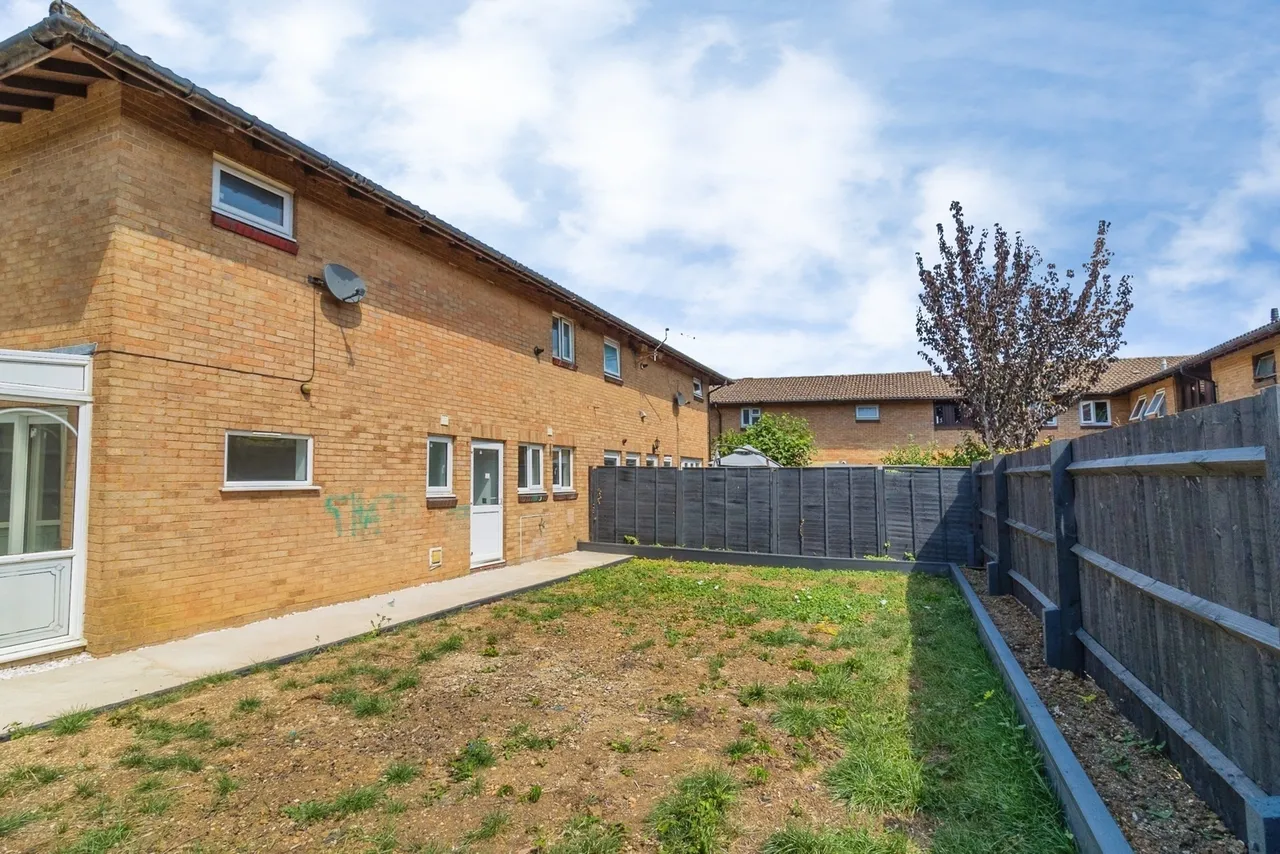 Ulyett Place, Oldbrook, Milton Keynes, Buckinghamshire, MK6, photo 16